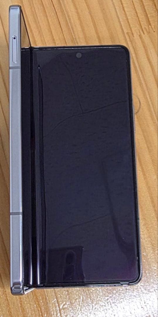 Galaxy Z Fold5 docomo ホワイト ケース付き