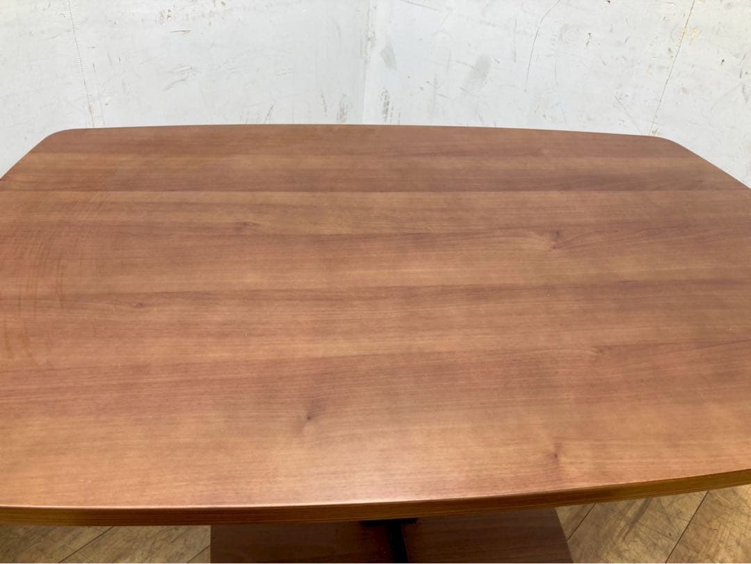 【展示品】ウニコ　スウェラ　替えカバー付　テーブル昇降　直接引取り可　gjs6