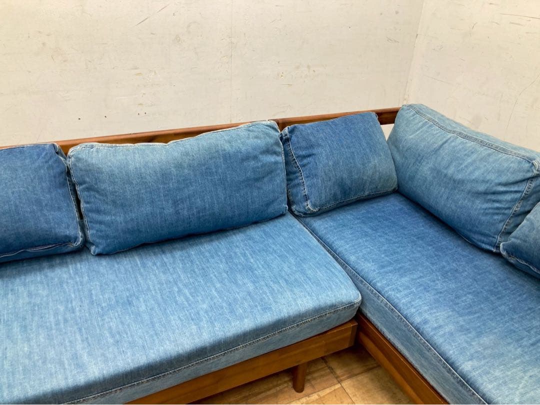 【展示品】ウニコ　スウェラ　替えカバー付　テーブル昇降　直接引取り可　gjs6