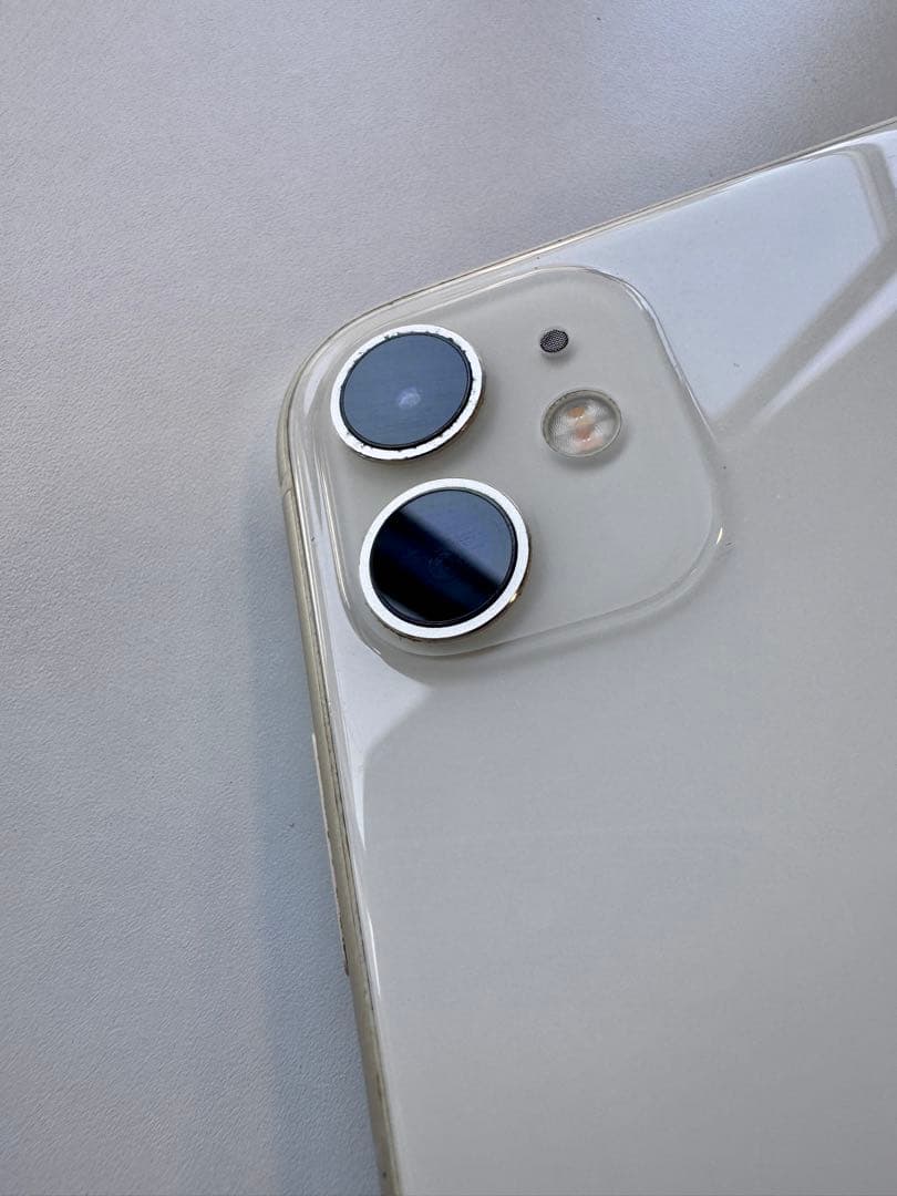 Apple iPhone 11 ホワイト 128GB バッテリー残100％