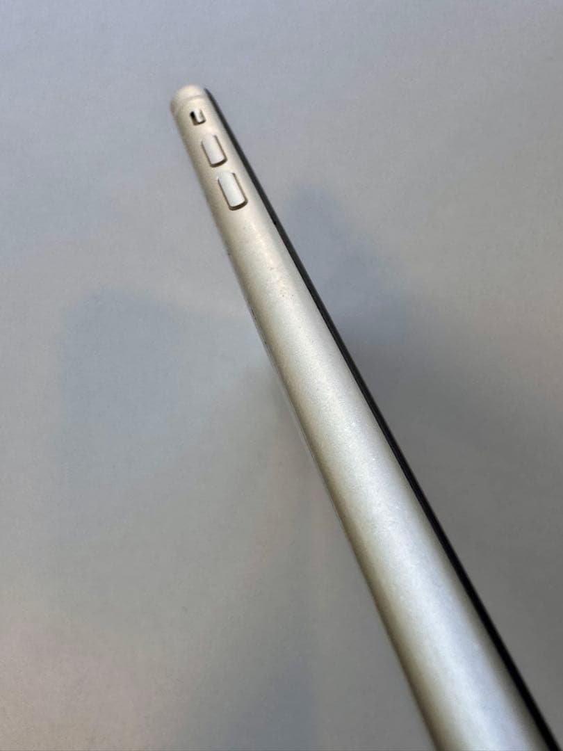 Apple iPhone 11 ホワイト 128GB バッテリー残100％