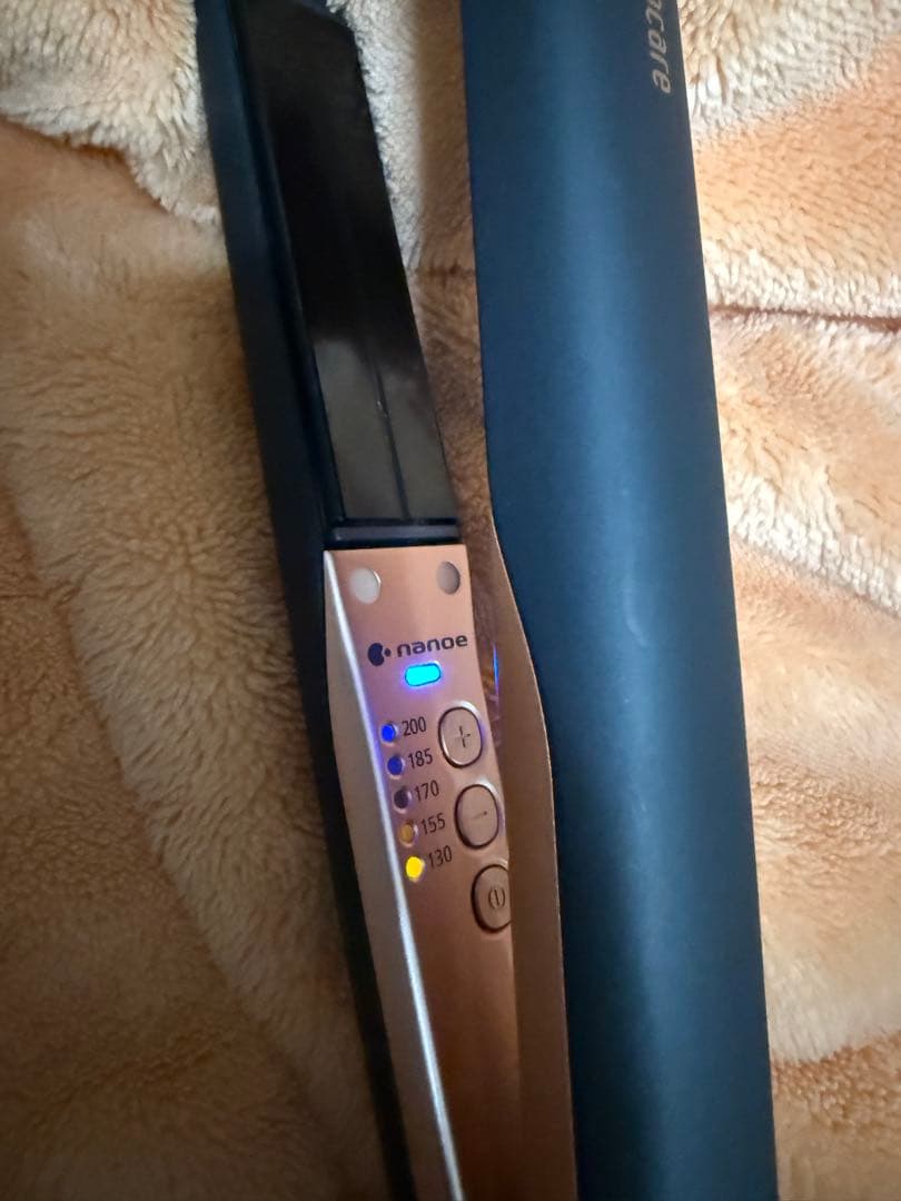 PanasonicストレートアイロンナノケアEH-HS0E