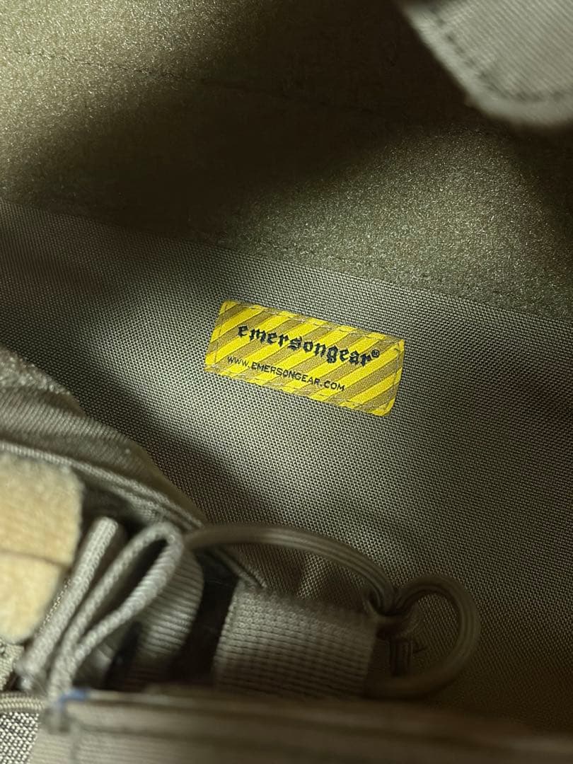 EMERSON GEAR 6094A タイプ プレートキャリア コヨーテブラウン
