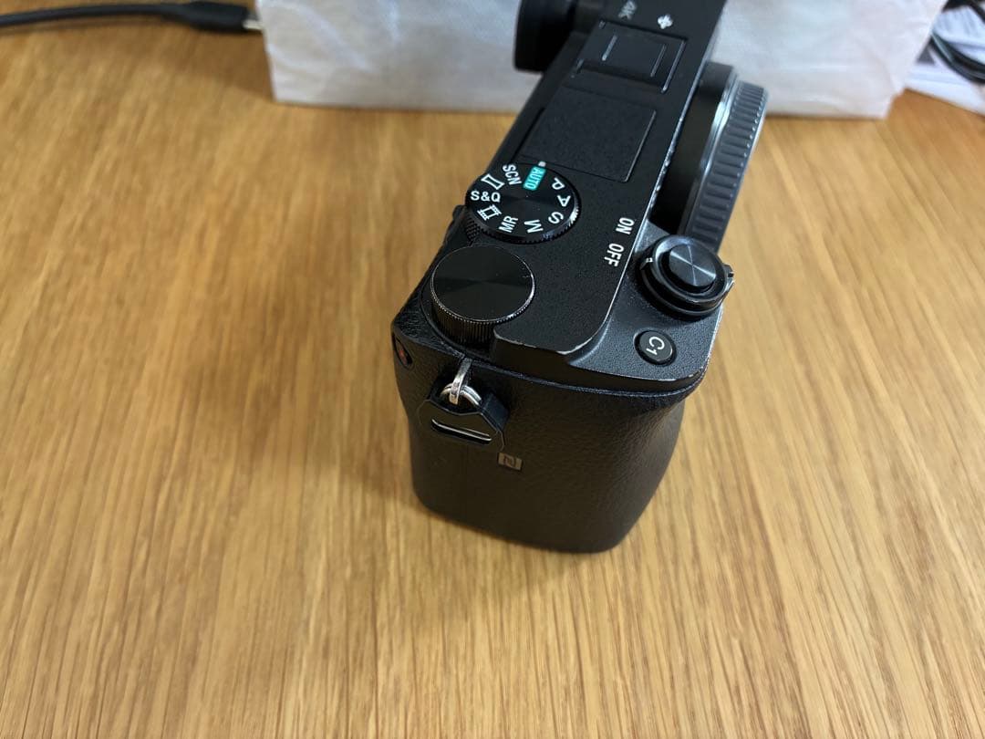 SONY α6400ミラーレスカメラ 本体と付属品 海外仕様