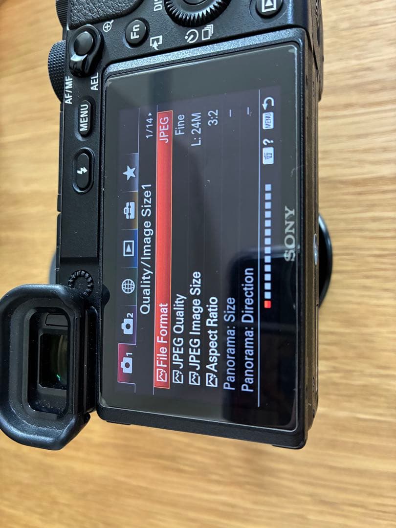 SONY α6400ミラーレスカメラ 本体と付属品 海外仕様