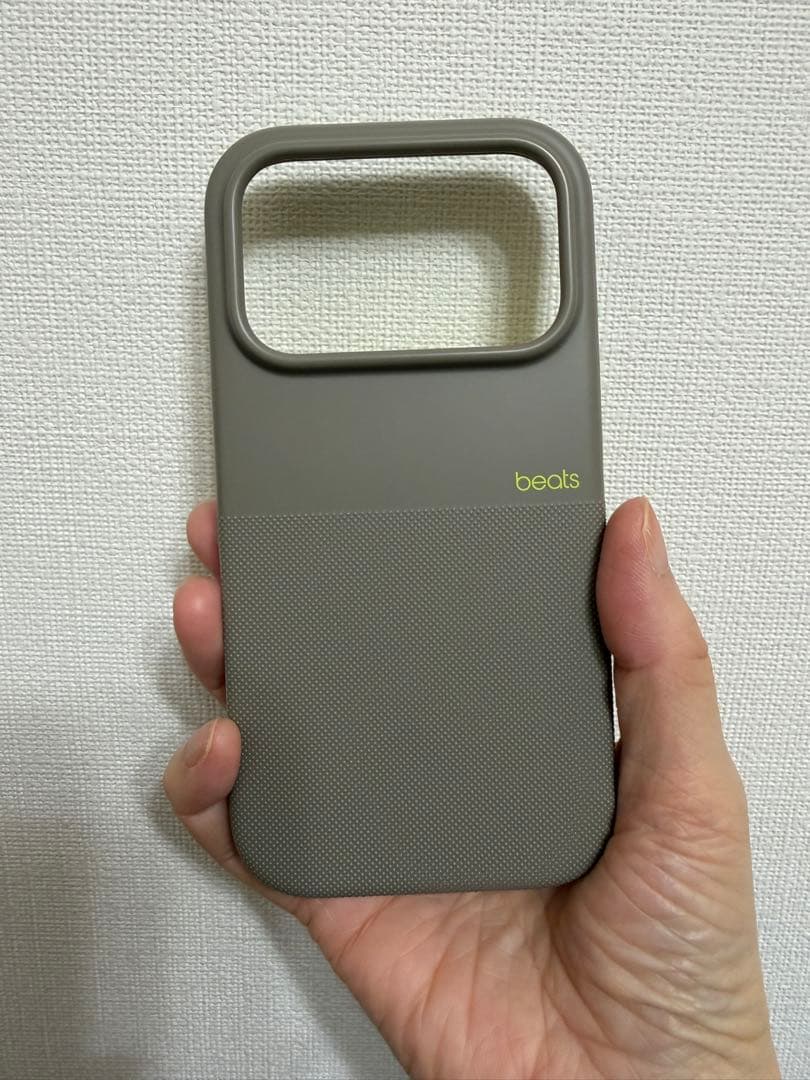 beats iPhone17Pro Rugged Case アルパイングレイ