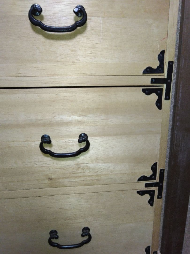 桐タンス 稲穂プレート 和タンス 古家具 三段チェスト 引き出し