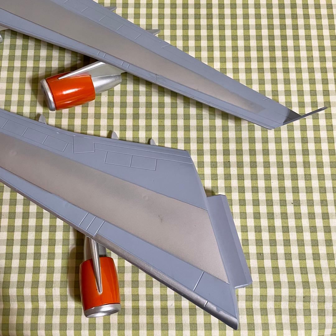 全長約65㎝！ 走る！光る！ジェット音が鳴る！ リアルサウンドジェット2 飛行機