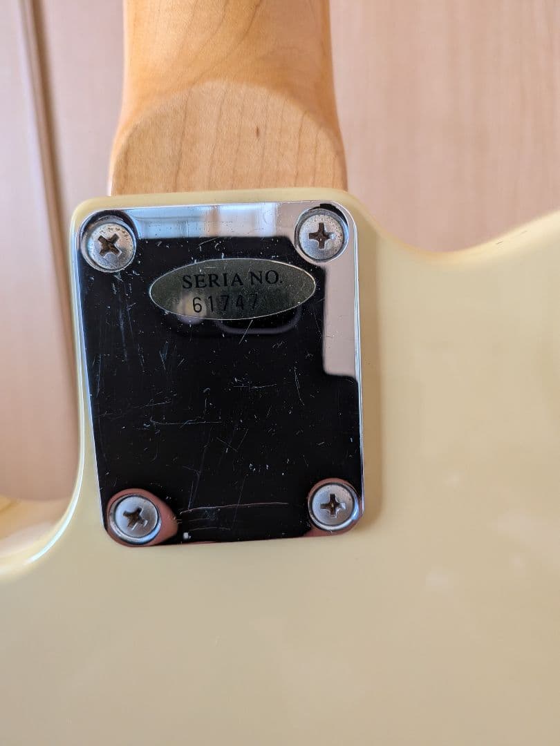 テレキャスタータイプ エレキギター クリーム色