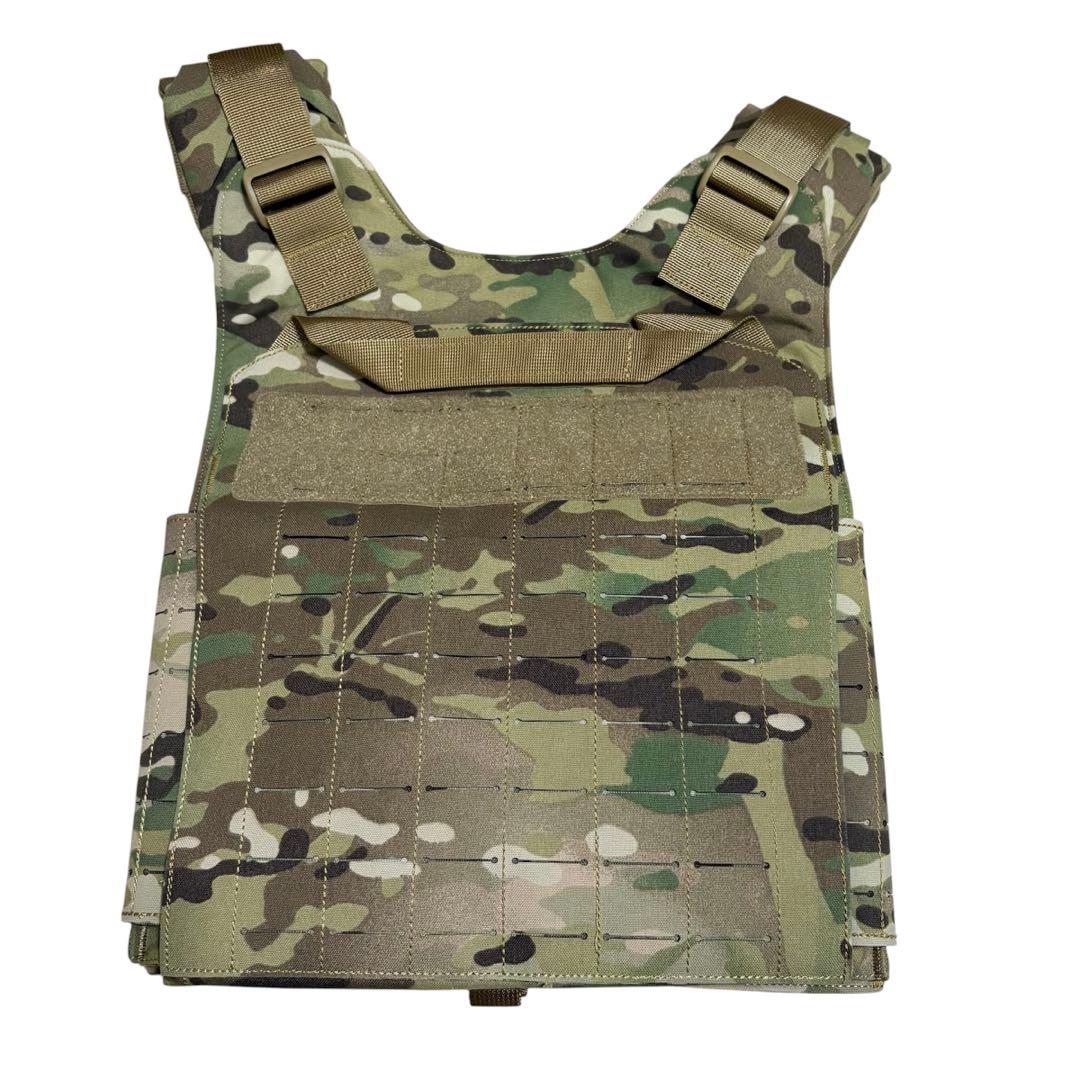 新品タグ付き❣️タクティカルプレートキャリア マルチカム MOLLE サバゲー