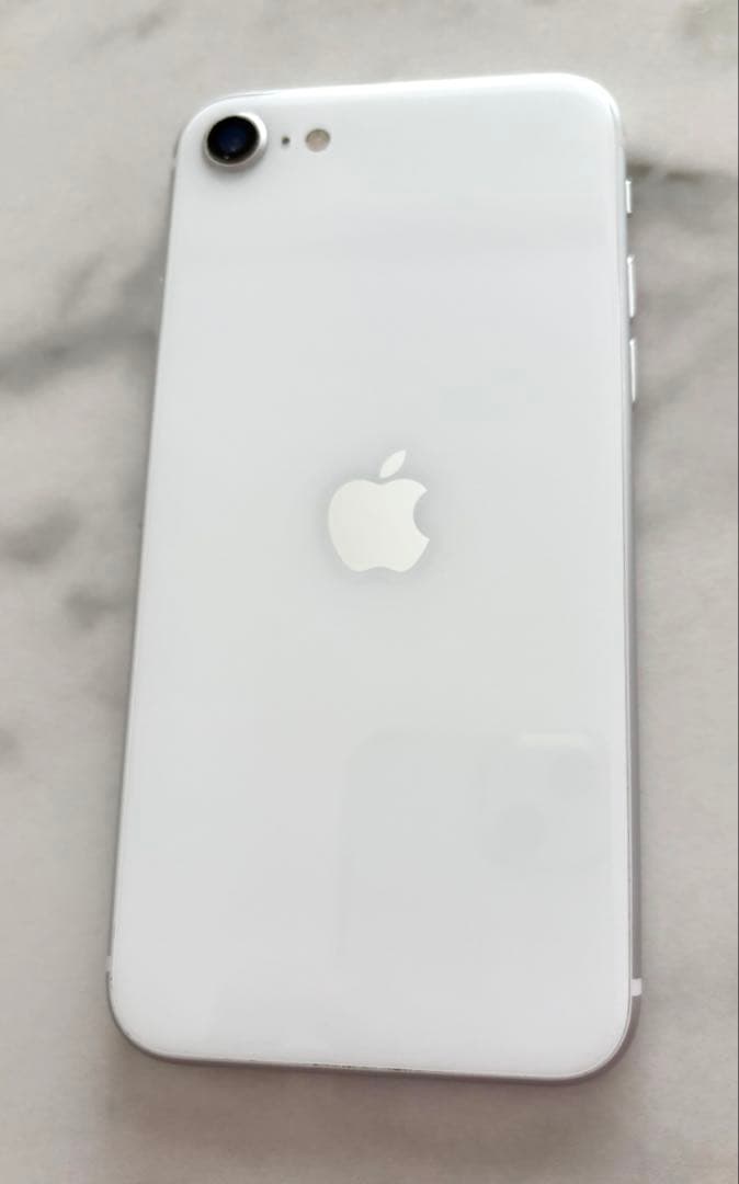 【美品】付属品未使用 iPhoneSE2 第2世代　ホワイト SIMフリー