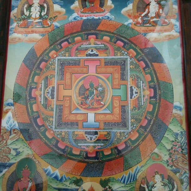 曼陀羅、額つき