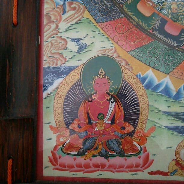 曼陀羅、額つき