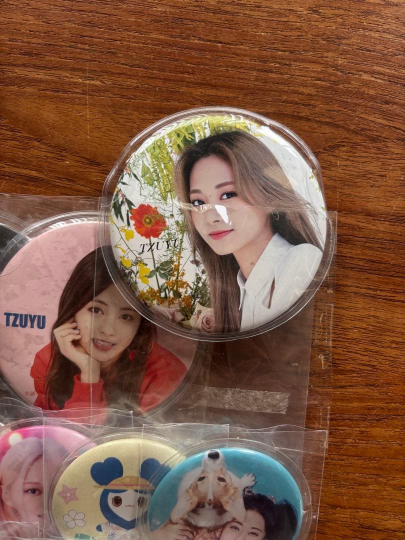 【まもなく国立LIVE】TWICE グッズ 痛バック ツウィ　缶バッジまとめ売り