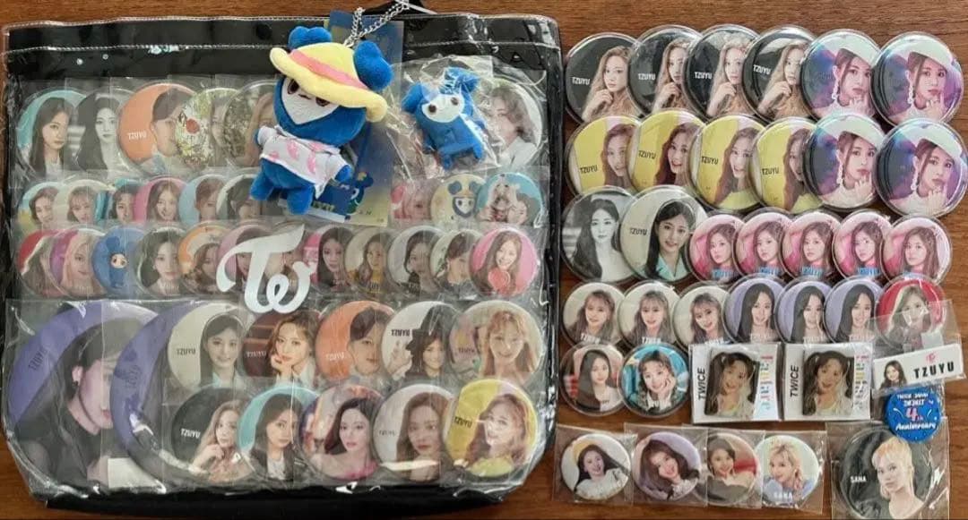 【まもなく国立LIVE】TWICE グッズ 痛バック ツウィ　缶バッジまとめ売り