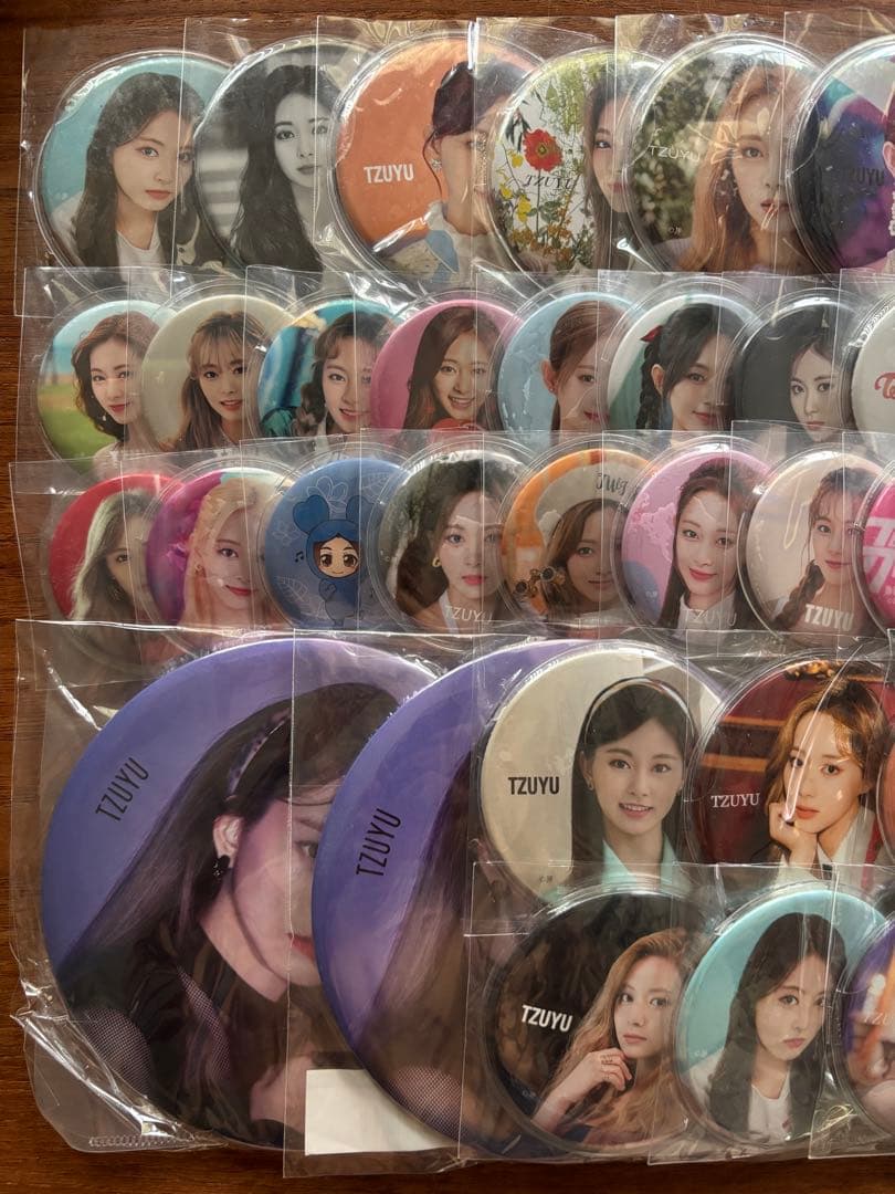 【まもなく国立LIVE】TWICE グッズ 痛バック ツウィ　缶バッジまとめ売り