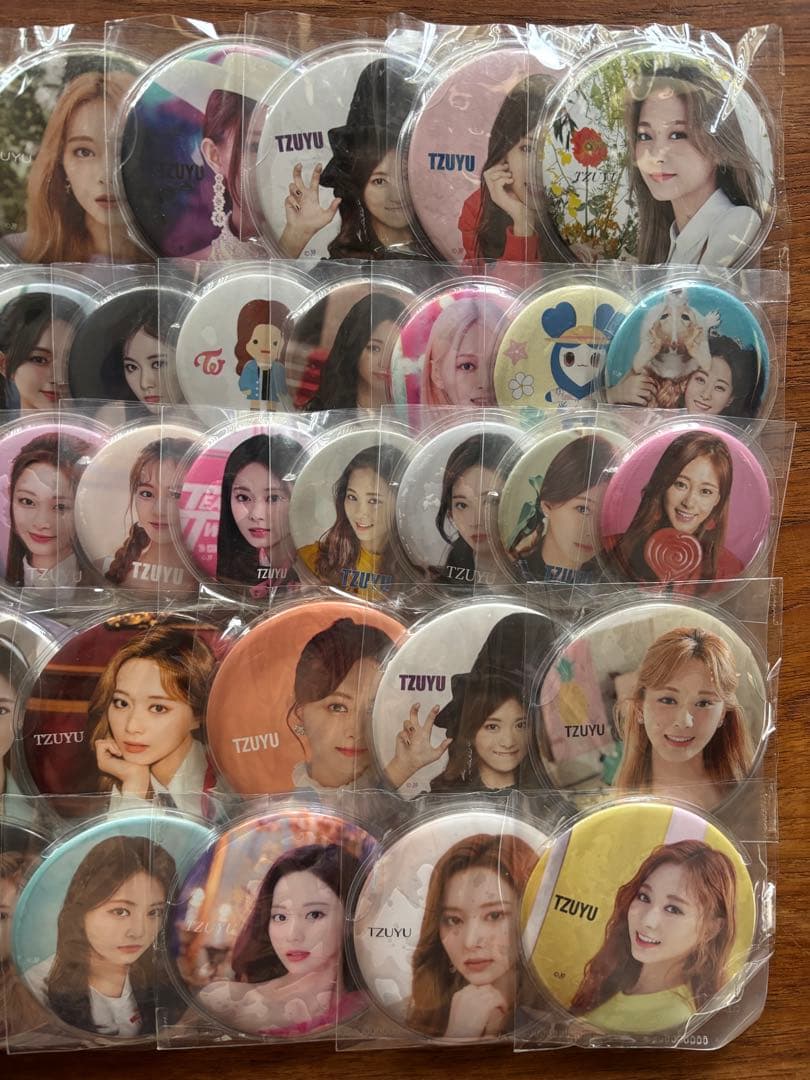 【まもなく国立LIVE】TWICE グッズ 痛バック ツウィ　缶バッジまとめ売り