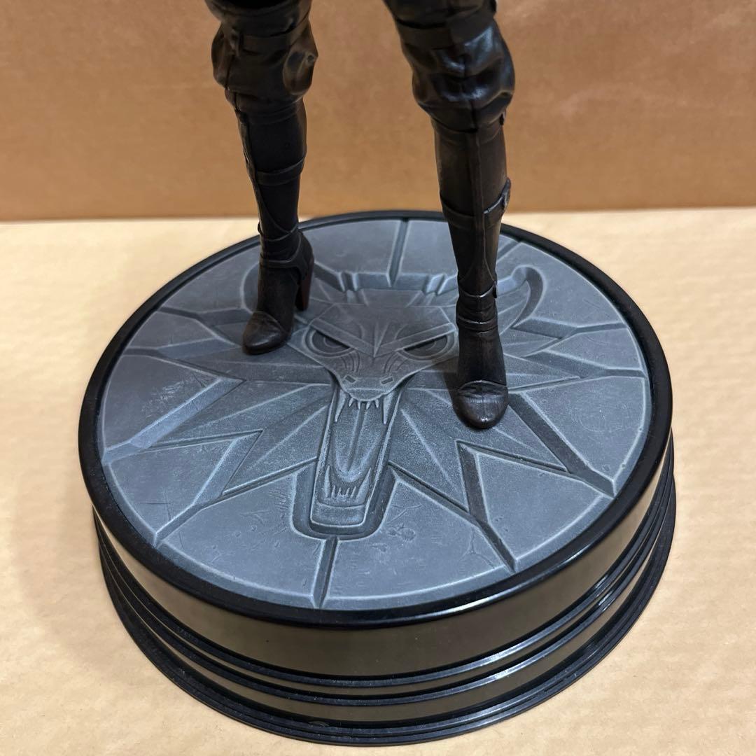 ウィッチャー 3 ワイルドハント イェネファー フィギュア ダークホース