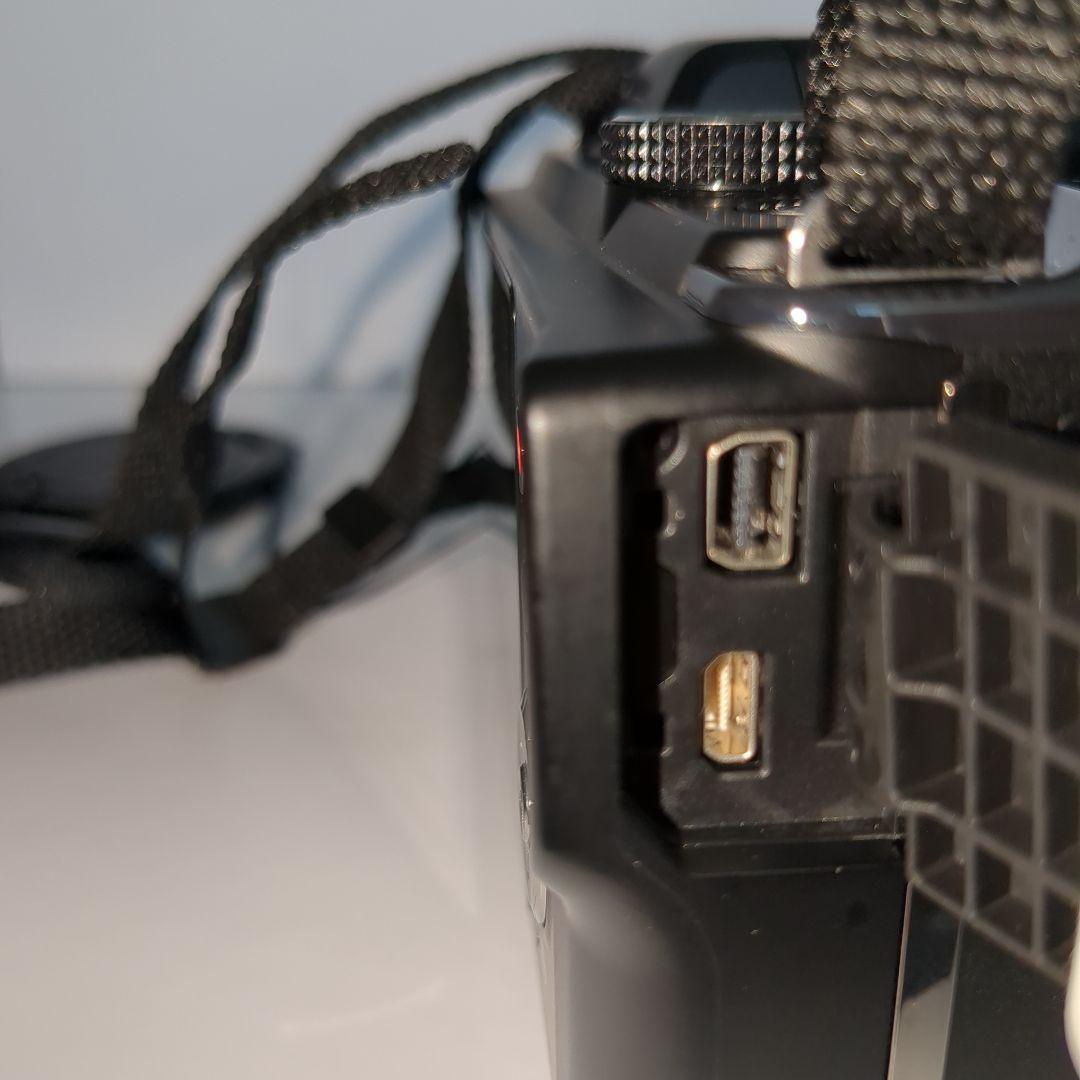 OLYMPUS コンパクトデジタルカメラSTYLUS SP-820UZ