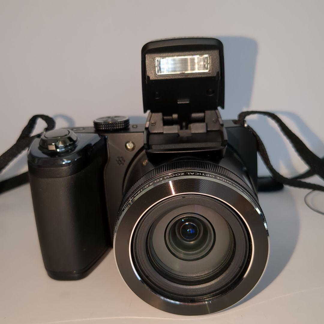 OLYMPUS コンパクトデジタルカメラSTYLUS SP-820UZ