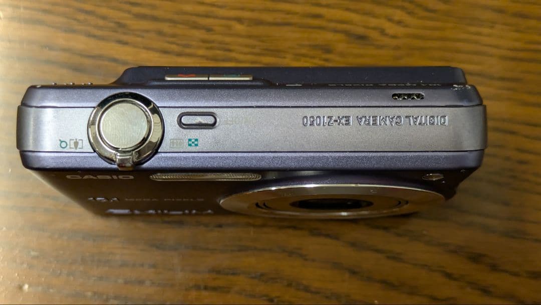 CASIO EX-Z1050 コンパクトデジタルカメラ 美品＆難あり