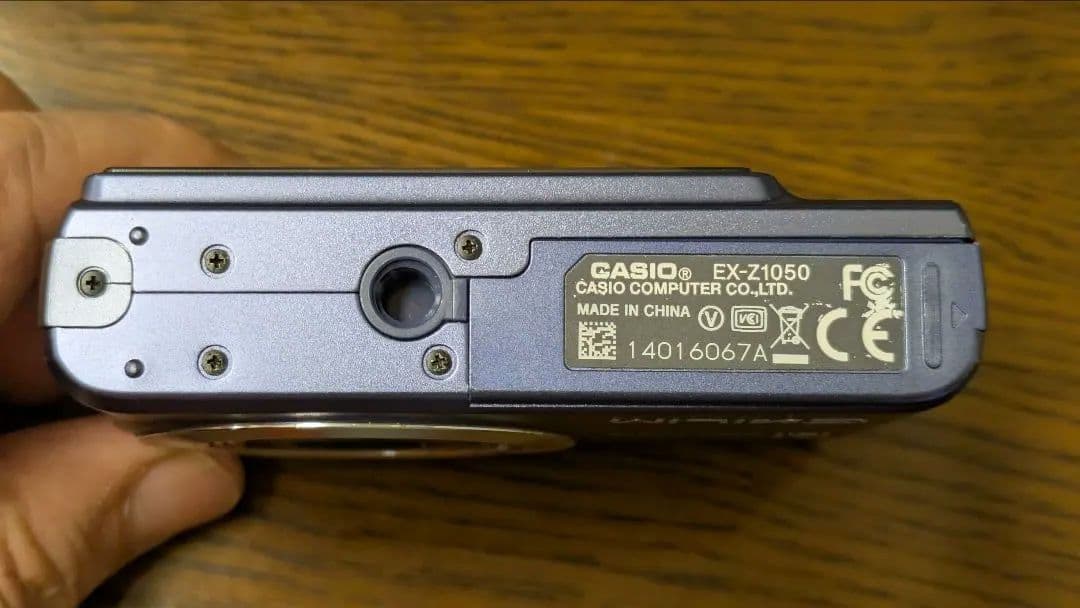 CASIO EX-Z1050 コンパクトデジタルカメラ 美品＆難あり