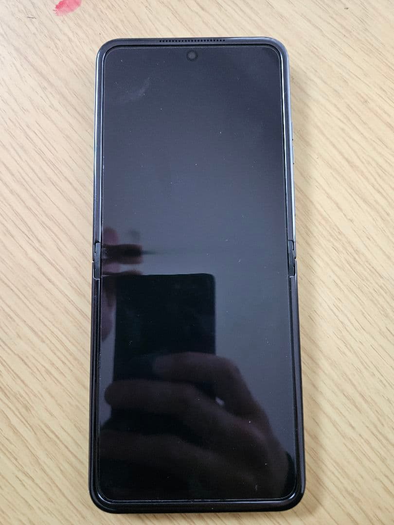 モトローラ Motorola razr 50 512GB 国内版