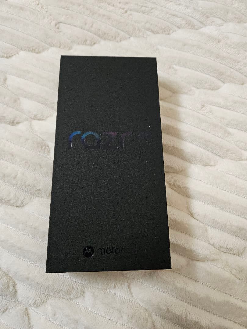 モトローラ Motorola razr 50 512GB 国内版