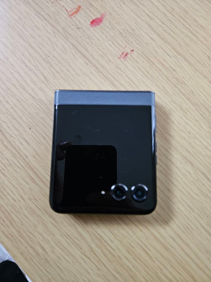 モトローラ Motorola razr 50 512GB 国内版