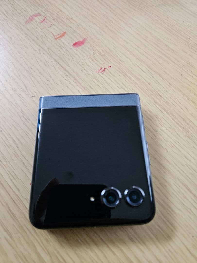 モトローラ Motorola razr 50 512GB 国内版