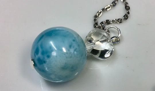 仕事運　幸運ラリマー・お守水晶ハートのペンダント　ステンレスチェーン50㎝新品