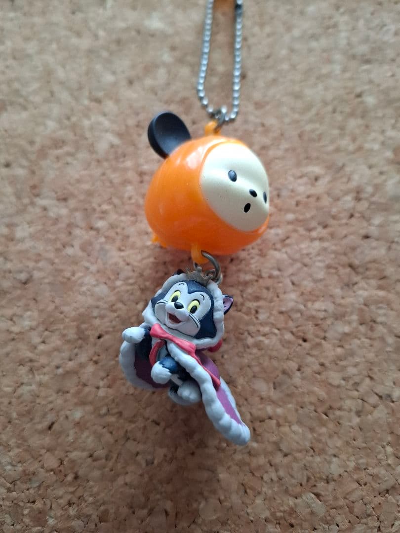 ディズニーストア限定ハロウィンキーホルダー9個セット