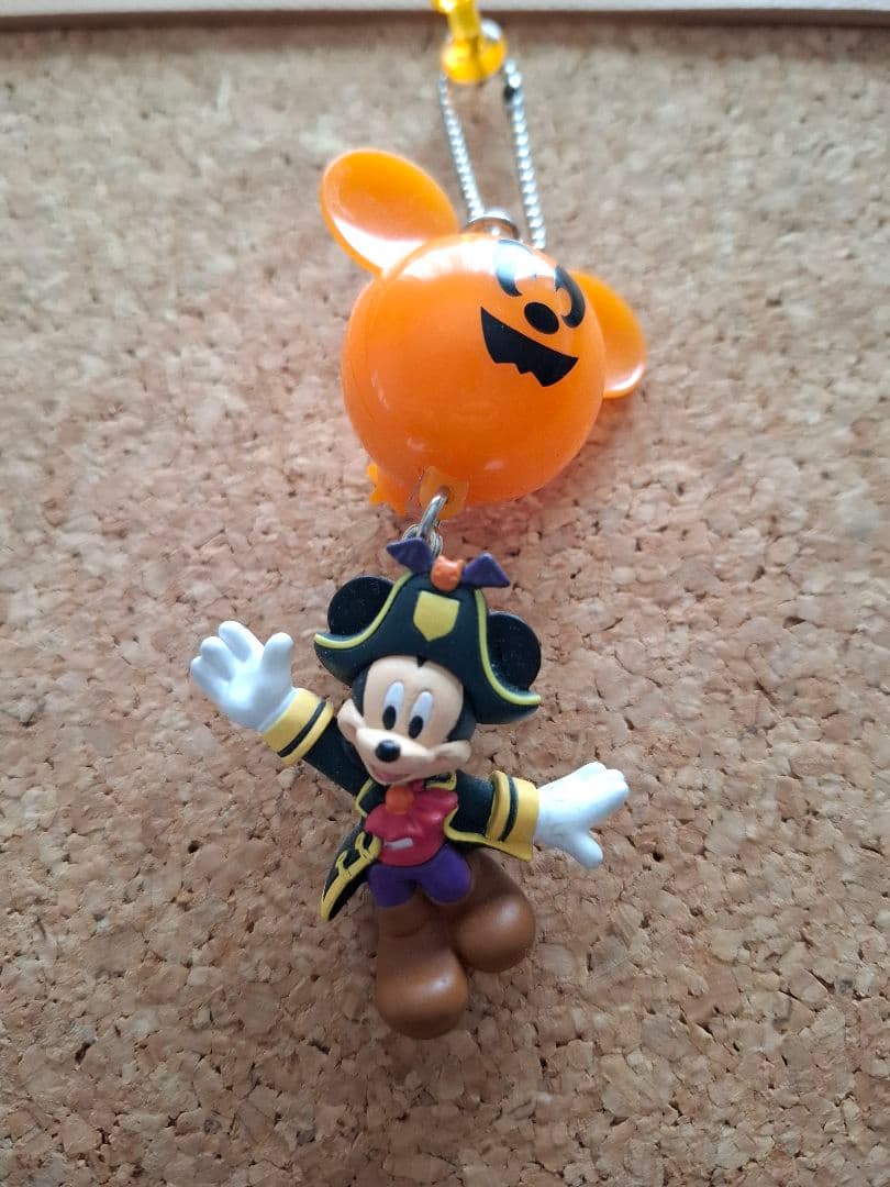 ディズニーストア限定ハロウィンキーホルダー9個セット