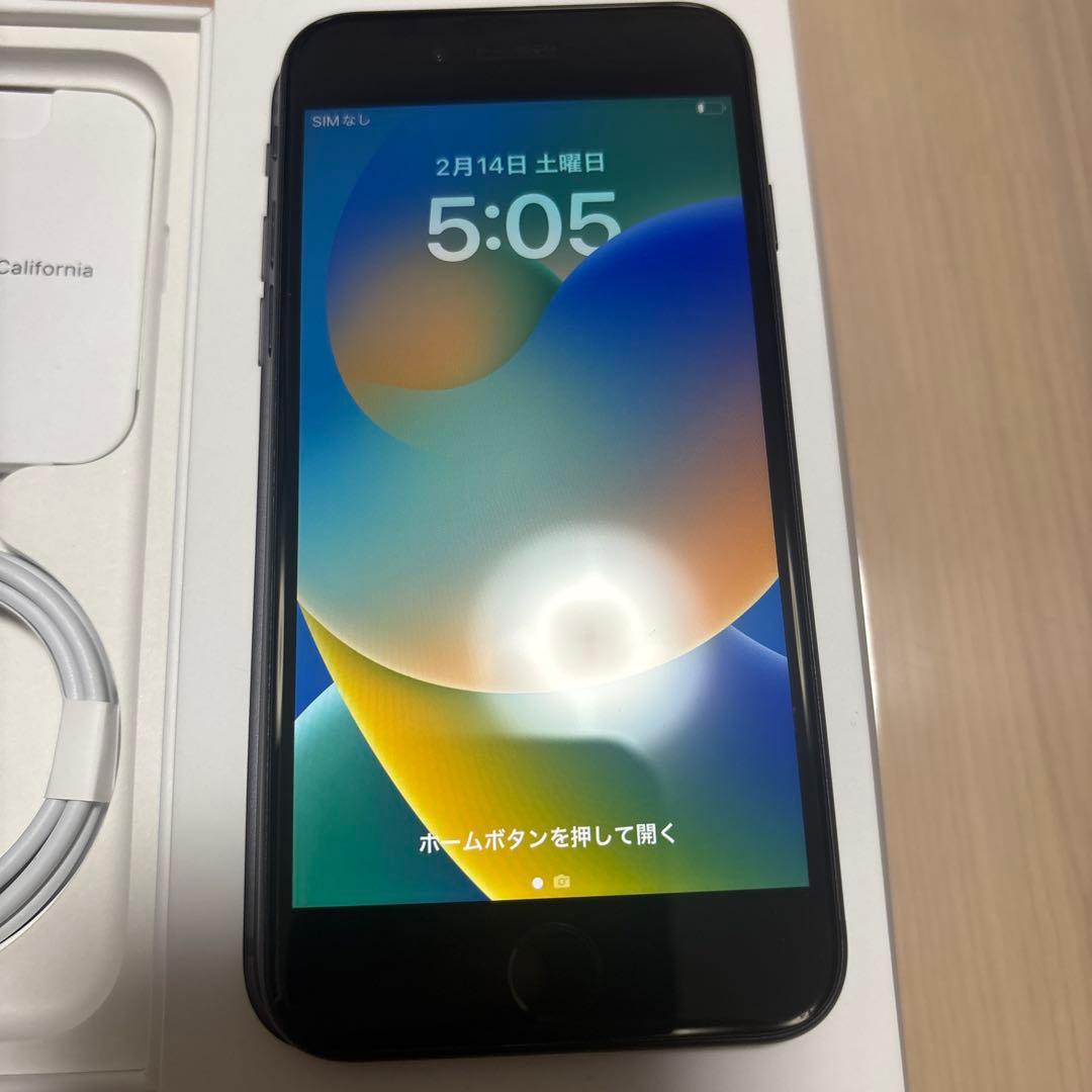 【美品】iPhone SE2 128GBブラック