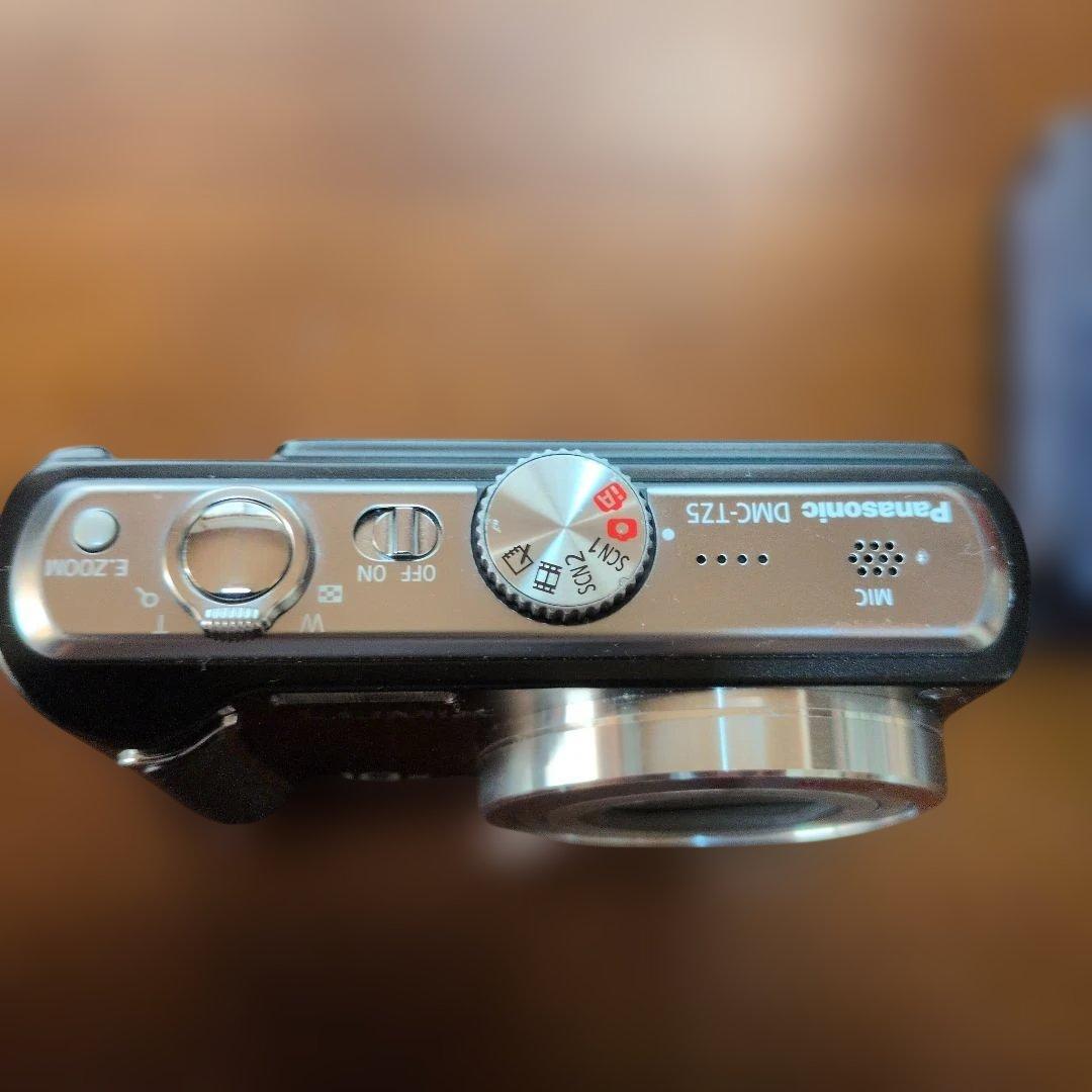 Panasonic DMC-TZ5 コンパクトデジタルカメラ