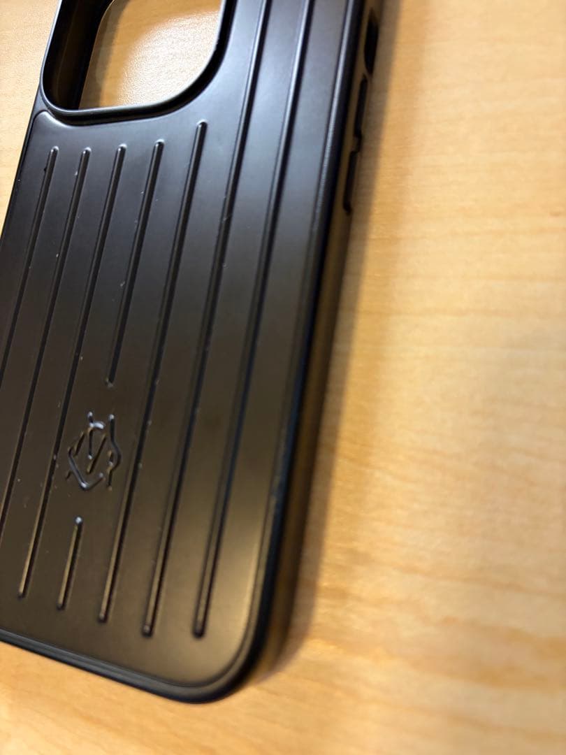お安め　RIMOWA iPhone 15pro ケース ブラック