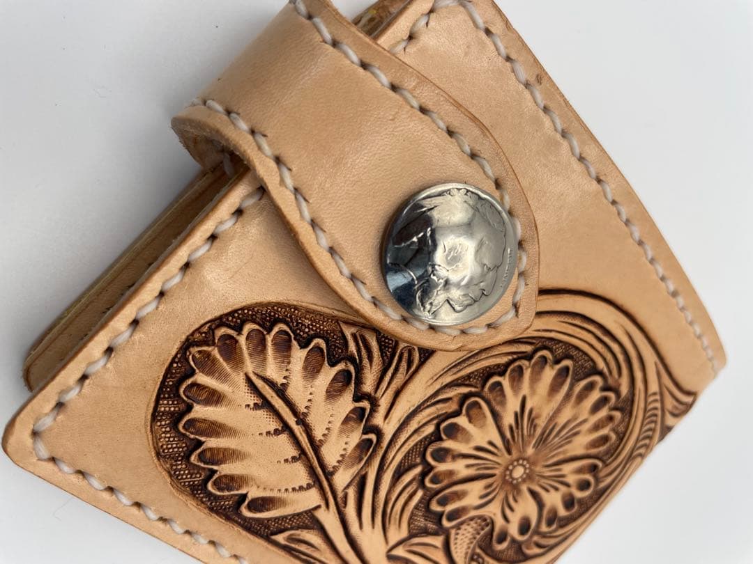 レザーハーフウォレット 《シェリダンスタイルカービング》