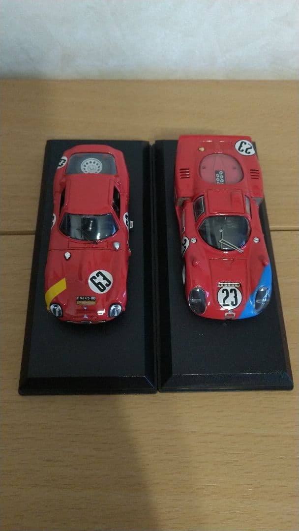 アルファロメオ TZ2, 33.2 1/43ミニカー２台セット