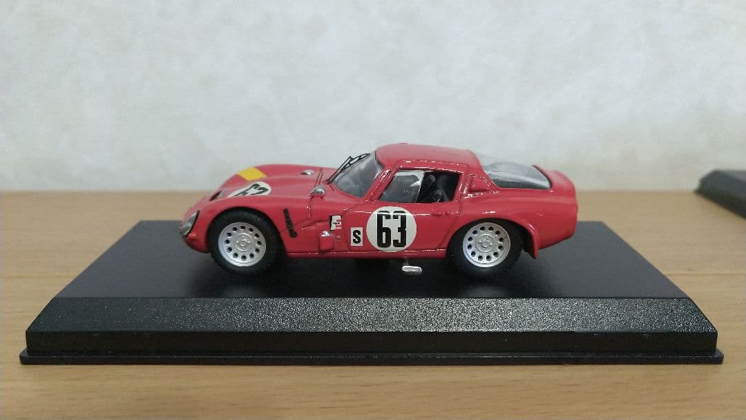 アルファロメオ TZ2, 33.2 1/43ミニカー２台セット