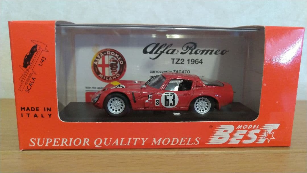 アルファロメオ TZ2, 33.2 1/43ミニカー２台セット