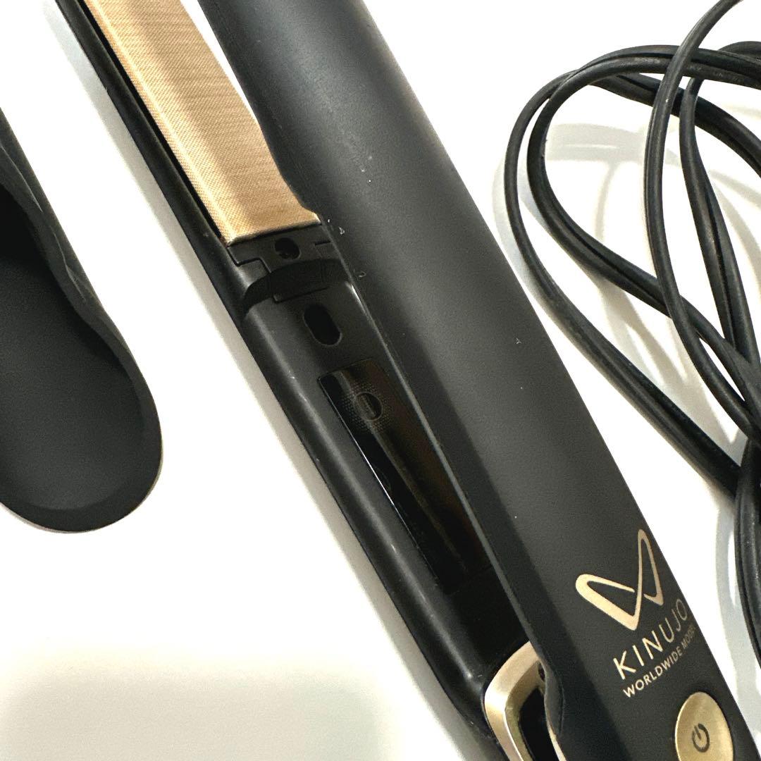正規品　ストレートヘアアイロン　絹女　KINUJO