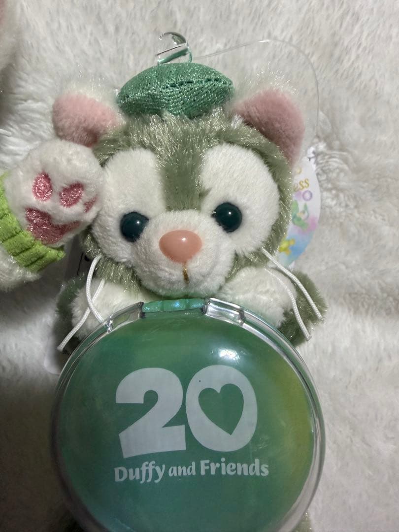 ダッフィー　20周年　カラフルハピネス　ジェラトーニ　ぬいぐるみバッジ