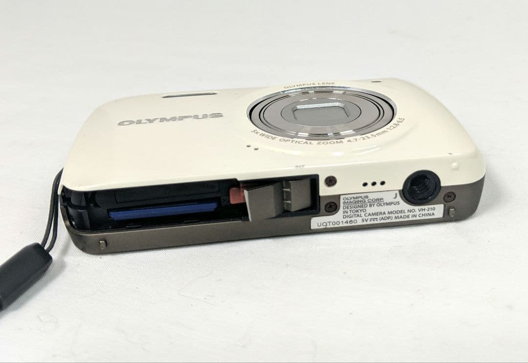 OLYMPUS VH-210 コンパクトデジタルカメラ ホワイト