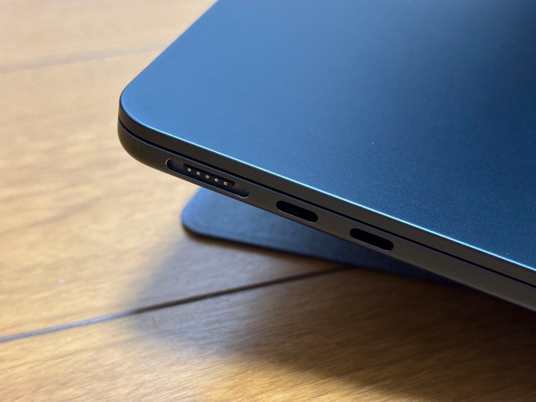 【美品】MacBook Air M2 ミッドナイトブルー【スタンド付き】