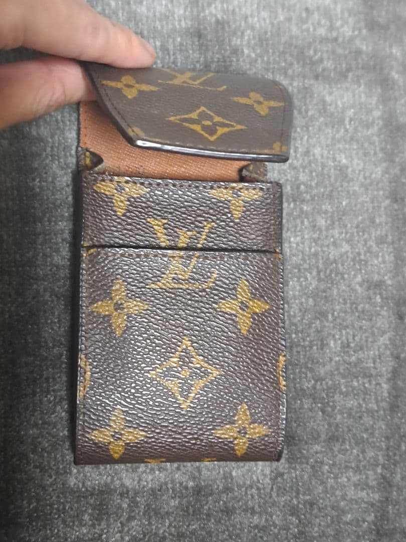 ヴィトン シガレットケース