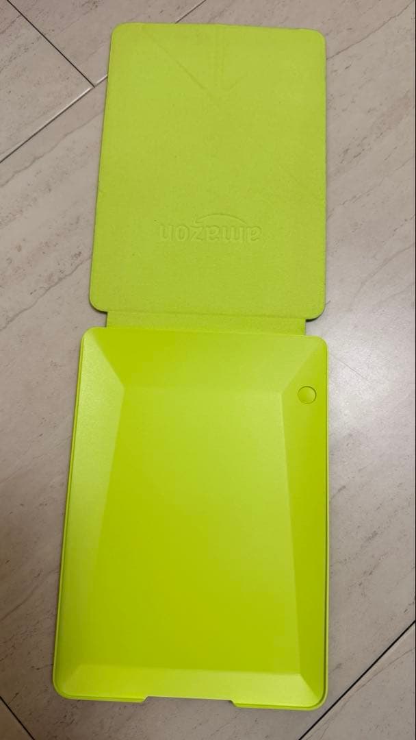 k*o様 kindle voyage wifi 広告無し 本体+純正ケース付き