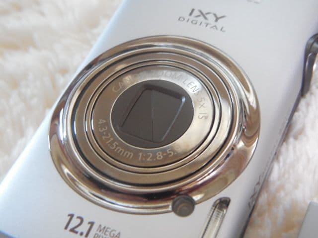Canon IXY 930 is Digital キャノン デジカメ シルバー