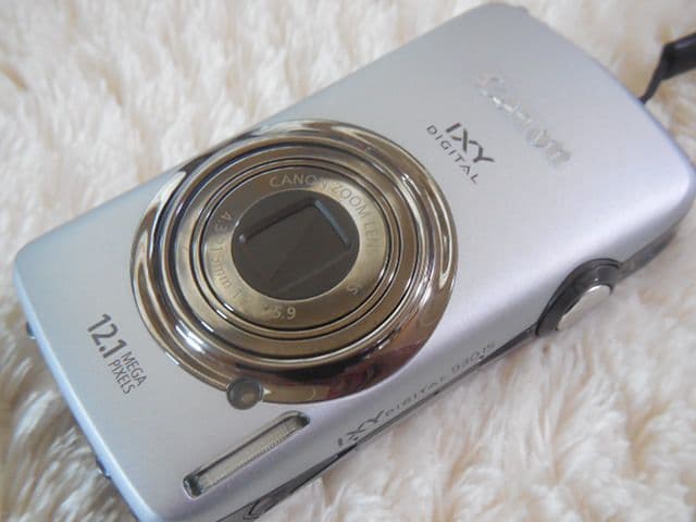 Canon IXY 930 is Digital キャノン デジカメ シルバー