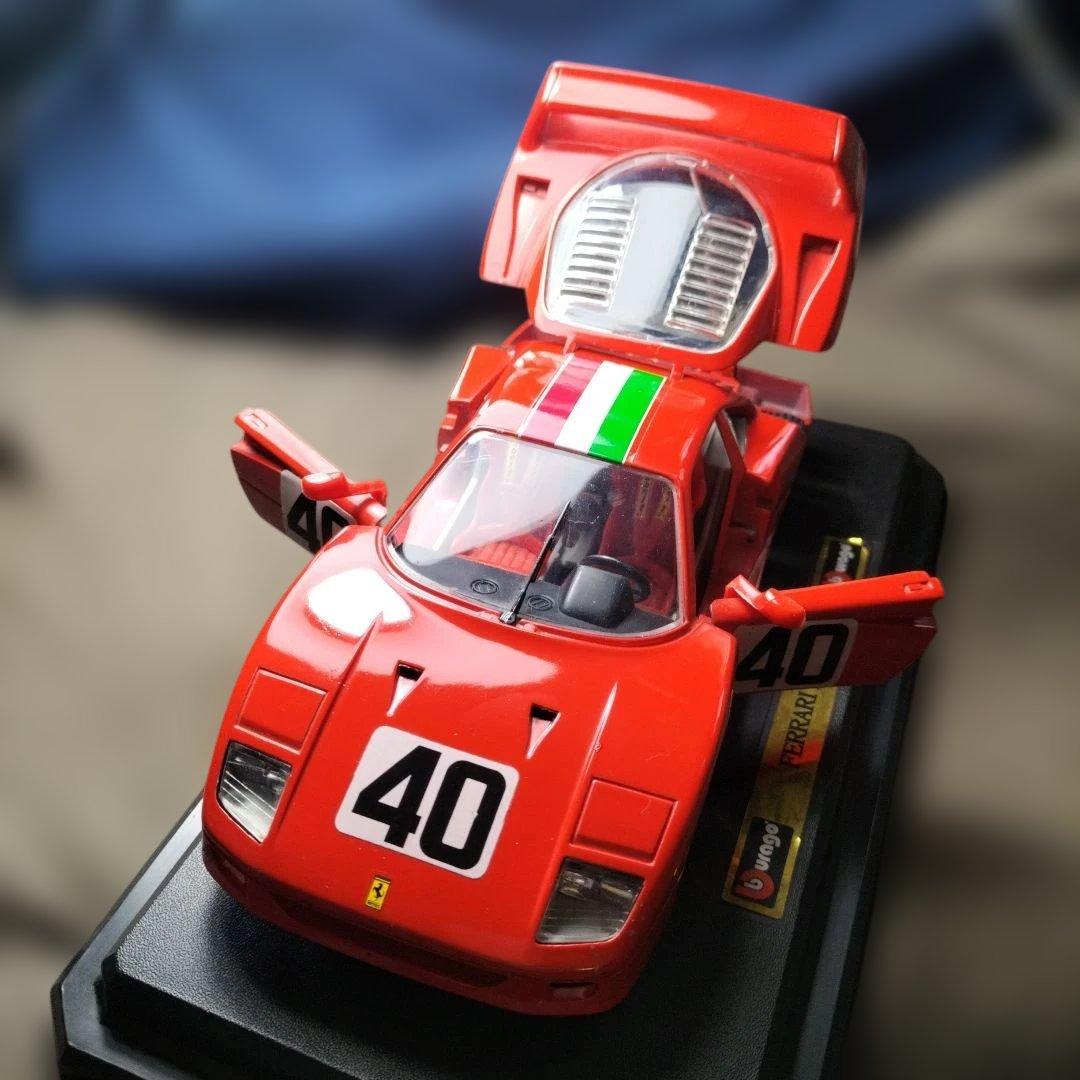 ブラーゴ ビジューコレクション　1/24 フェラーリ F40