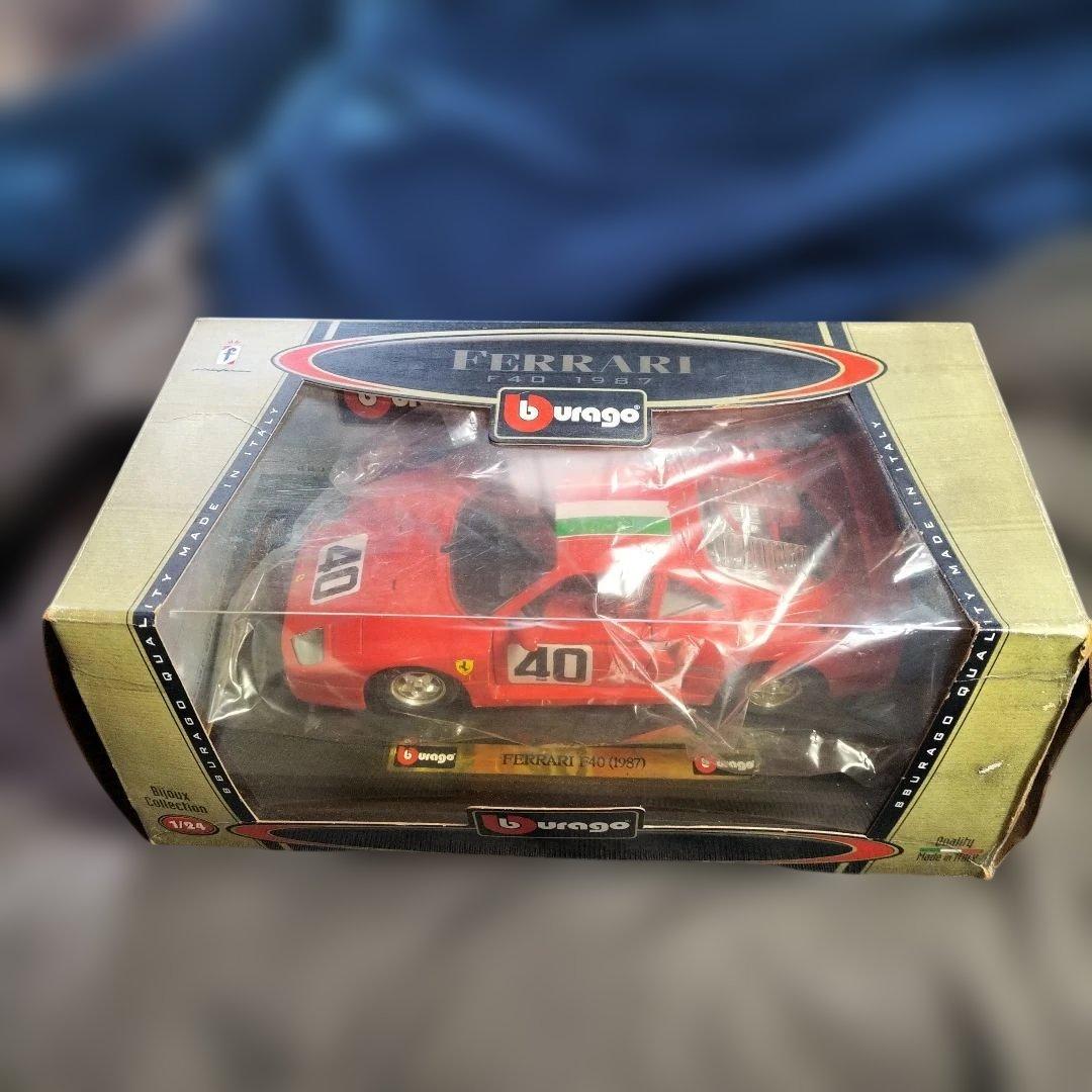 ブラーゴ ビジューコレクション　1/24 フェラーリ F40
